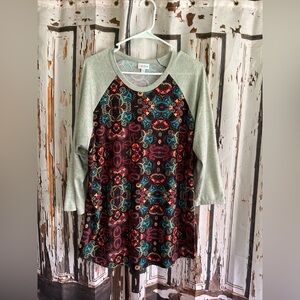 LulaRoe randy 2x multi color Paisley print t-shirt 3/4 sleeves